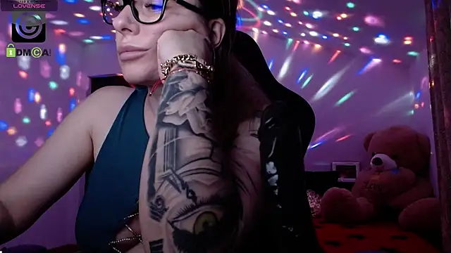 SonyaDevon online show from December 28, 2024, 10:58 am