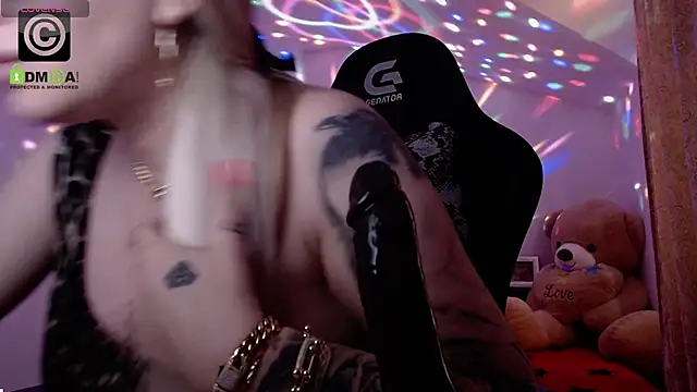 SonyaDevon online show from December 31, 2024, 10:58 am