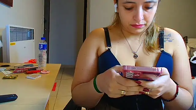 BumbumGigante online show from July 10, 2026, 12:52 pm