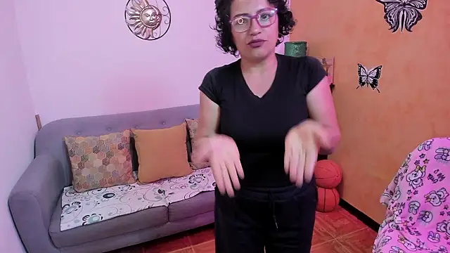 scarlet wet online show from February 12, 2026, 10:05 pm