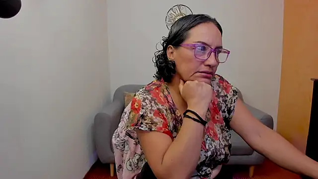 scarlet wet online show from June 11, 2026, 11:36 pm