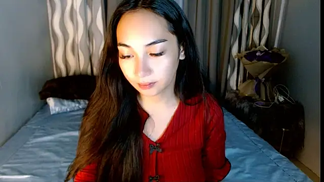 SweetLilly 18 online show from May 17, 2026, 3:04 am