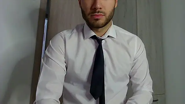 Snapshot of Justynn1 chatting on February 25, 2025, 5:41 am Justynn1 online show from February 25, 2025, 5:41 am