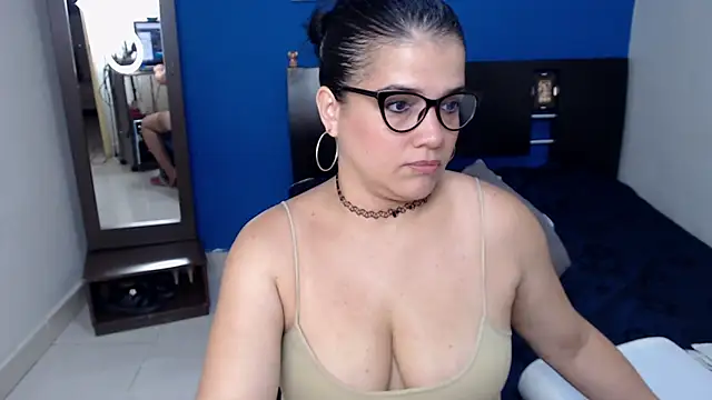 GlendaStarx online show from May 1, 2026, 10:58 pm