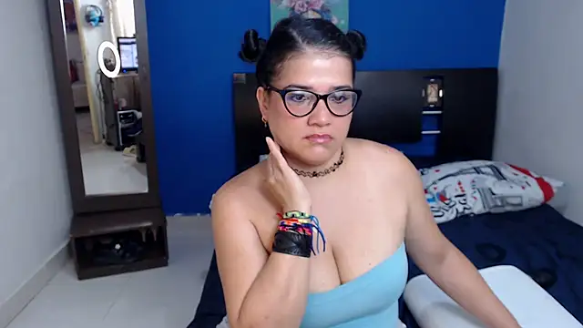 GlendaStarx online show from May 8, 2026, 9:09 pm