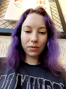 Frost foxy online show from February 7, 2025, 7:07 am