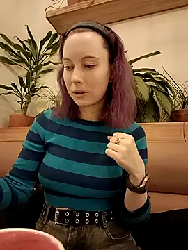 Frost foxy online show from February 10, 2025, 5:47 am