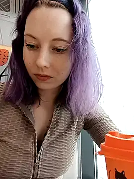 Frost foxy online show from February 12, 2025, 9:42 am