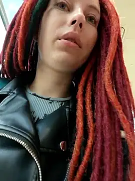 Frost foxy online show from September 21, 2025, 2:35 am