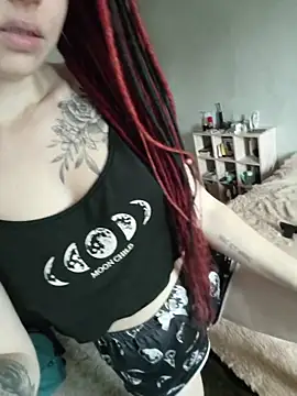 Frost foxy online show from November 12, 2025, 3:51 am