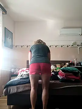 Snapshot of Elza01 chatting on September 21, 2025, 7:10 am Elza01 online show from September 21, 2025, 7:10 am