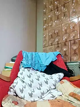 Snapshot of Elza01 chatting on October 4, 2025, 5:55 pm Elza01 online show from October 4, 2025, 5:55 pm