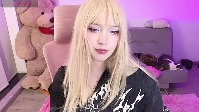 KuroChan420 online show from May 1, 2026, 2:16 am