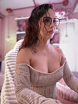 Zoe Bae online show from May 6, 2026, 12:08 am