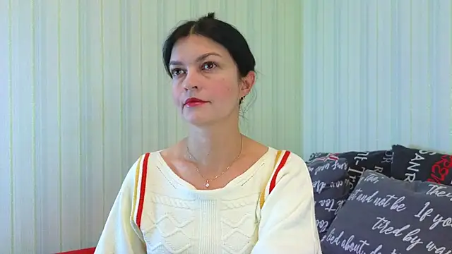  Lily  online show from December 10, 2024, 9:01 am