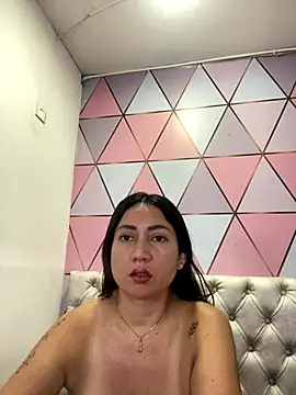 juliana diaz online show from September 12, 2025, 11:21 am