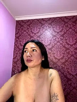 juliana diaz online show from October 28, 2025, 11:25 am