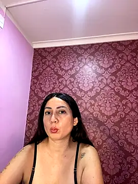 juliana diaz online show from November 4, 2025, 11:31 am