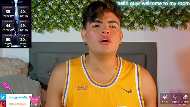 Snapshot of kamii_22 chatting on October 8, 2025, 1:53 pm kamii 22 online show from October 8, 2025, 1:53 pm