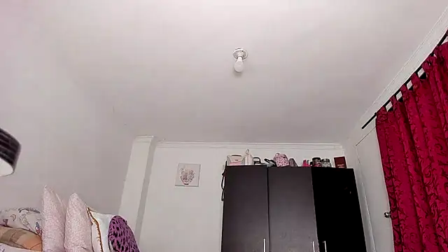Snapshot of AlondraDiossa03 chatting on December 22, 2024, 5:53 pm AlondraDiossa03 online show from December 22, 2024, 5:53 pm