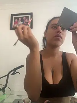 Snapshot of AlondraDiossa03 chatting on February 18, 2025, 5:42 pm AlondraDiossa03 online show from February 18, 2025, 5:42 pm