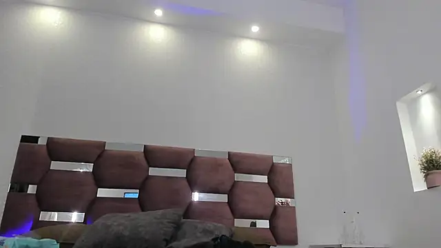 Snapshot of AlondraDiossa03 chatting on February 20, 2025, 8:58 pm AlondraDiossa03 online show from February 20, 2025, 8:58 pm
