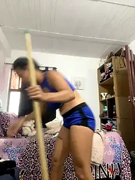 AlondraDiossa03 online show from October 31, 2025, 7:26 pm