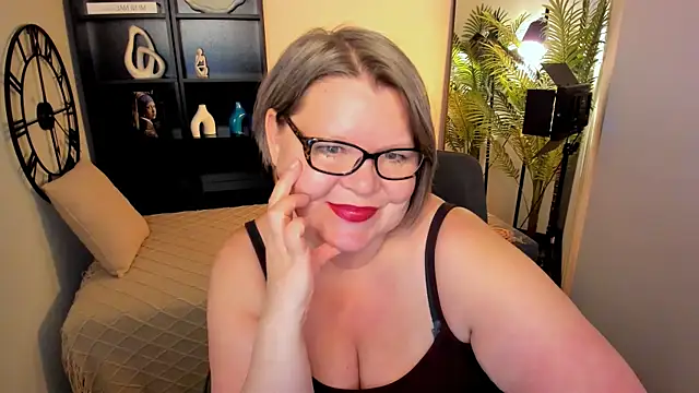 Shannonshine online show from June 18, 2026, 1:37 pm