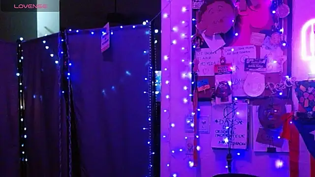 Snapshot of mycock2474u chatting on February 1, 2025, 10:15 am mycock2474u online show from February 1, 2025, 10:15 am