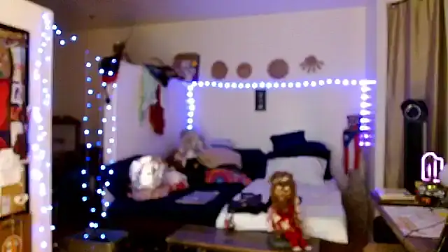 mycock2474u online show from September 23, 2025, 4:15 am