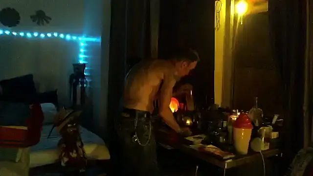 mycock2474u online show from October 4, 2025, 6:22 am