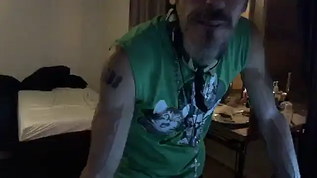 mycock2474u online show from October 15, 2025, 7:52 am