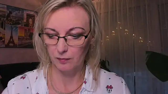 vanessa chat online show from December 10, 2024, 2:28 pm