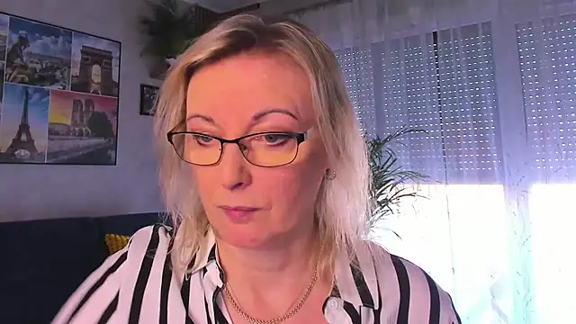 Snapshot of vanessa_chat chatting on March 3, 2026, 2:12 pm vanessa chat online show from March 3, 2026, 2:12 pm