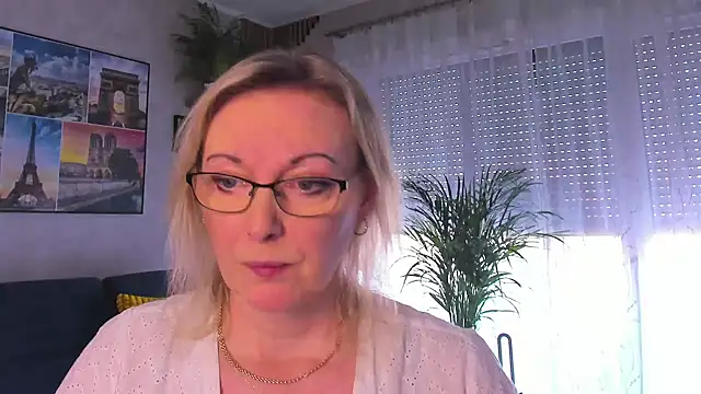 Snapshot of vanessa_chat chatting on March 18, 2026, 2:20 pm vanessa chat online show from March 18, 2026, 2:20 pm