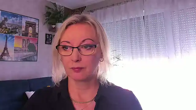 vanessa chat online show from May 4, 2026, 1:18 pm