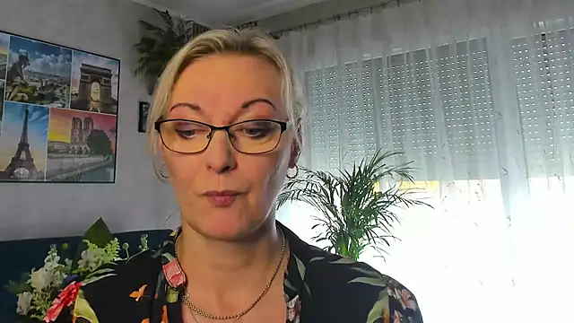 vanessa chat online show from May 7, 2026, 1:16 pm