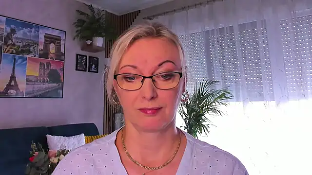 vanessa chat online show from May 11, 2026, 2:56 pm