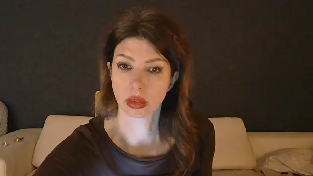 Snapshot of WhiteQueen888 chatting on October 20, 2025, 2:12 am WhiteQueen888 online show from October 20, 2025, 2:12 am
