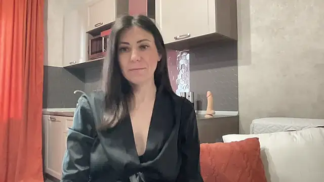 HotyWinter online show from July 1, 2026, 3:52 am