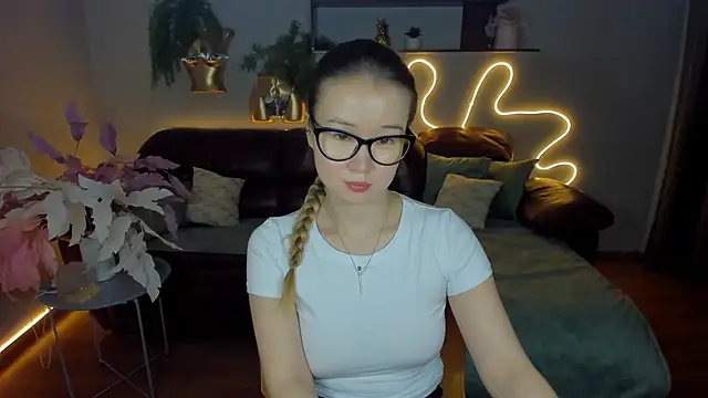 Snapshot of PollyOcean chatting on December 5, 2024, 10:55 am PollyOcean online show from December 5, 2024, 10:55 am