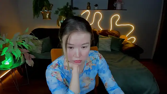 Snapshot of PollyOcean chatting on December 15, 2024, 10:50 am PollyOcean online show from December 15, 2024, 10:50 am