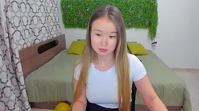 Snapshot of PollyOcean chatting on December 20, 2024, 2:05 pm PollyOcean online show from December 20, 2024, 2:05 pm