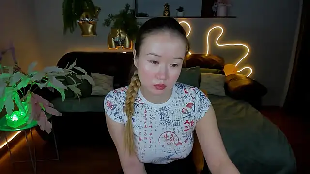 Snapshot of PollyOcean chatting on December 22, 2024, 11:00 am PollyOcean online show from December 22, 2024, 11:00 am