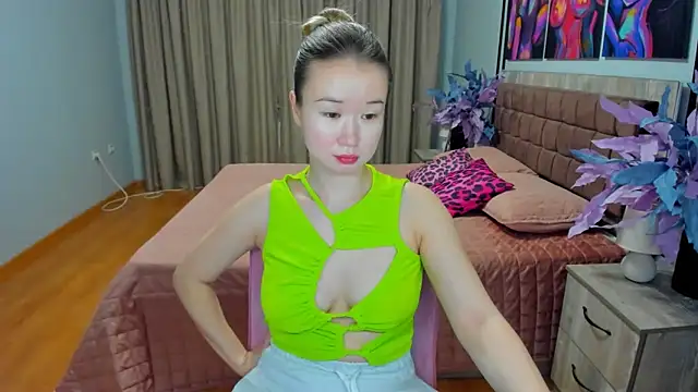 Snapshot of PollyOcean chatting on December 23, 2024, 5:49 am PollyOcean online show from December 23, 2024, 5:49 am