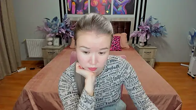 Snapshot of PollyOcean chatting on December 25, 2024, 1:51 pm PollyOcean online show from December 25, 2024, 1:51 pm