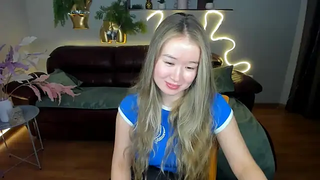 Snapshot of PollyOcean chatting on February 21, 2025, 1:33 pm PollyOcean online show from February 21, 2025, 1:33 pm