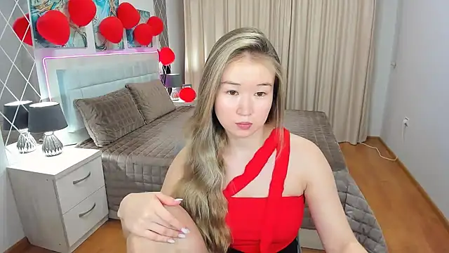 Snapshot of PollyOcean chatting on March 2, 2025, 10:45 am PollyOcean online show from March 2, 2025, 10:45 am