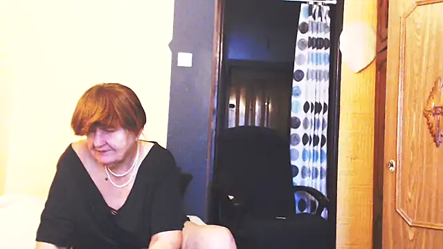 Snapshot of MioritaHard chatting on October 7, 2025, 10:01 am MioritaHard online show from October 7, 2025, 10:01 am