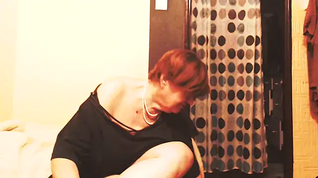 Snapshot of MioritaHard chatting on October 14, 2025, 10:32 pm MioritaHard online show from October 14, 2025, 10:32 pm